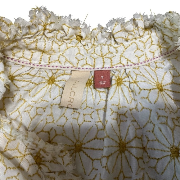 Pilcro Embroidered Ruffle Collar Button Blouse Size Small - Picture 6 of 10